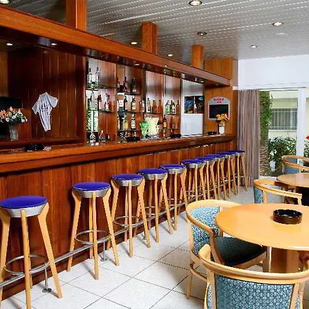 Anastasia & 公寓式酒店 3*